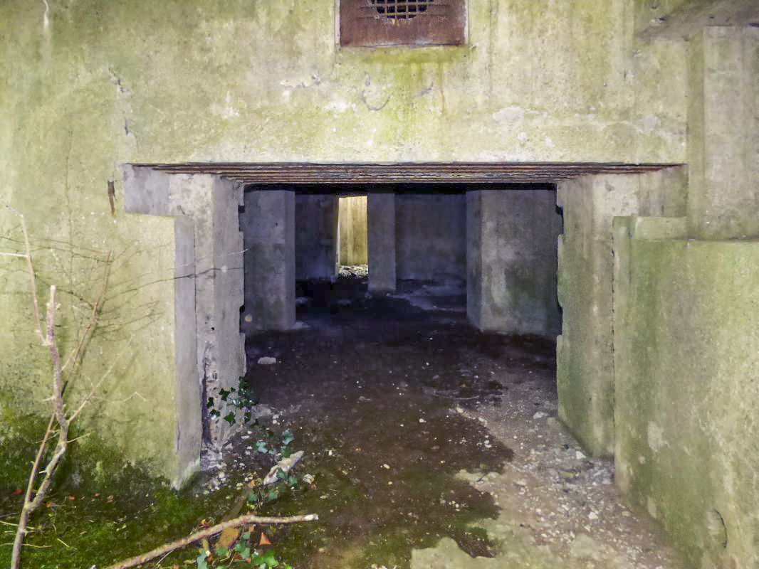 Ligne Maginot - CEZF-11 - BRIQUETERIE OUEST - (Casemate d'infanterie) -  - JMBrams