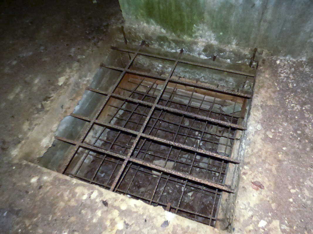 Ligne Maginot - CEZF-10BIS - BOIS DE BELLE-CORRE - (Casemate d'infanterie - Simple) -  - JMBrams