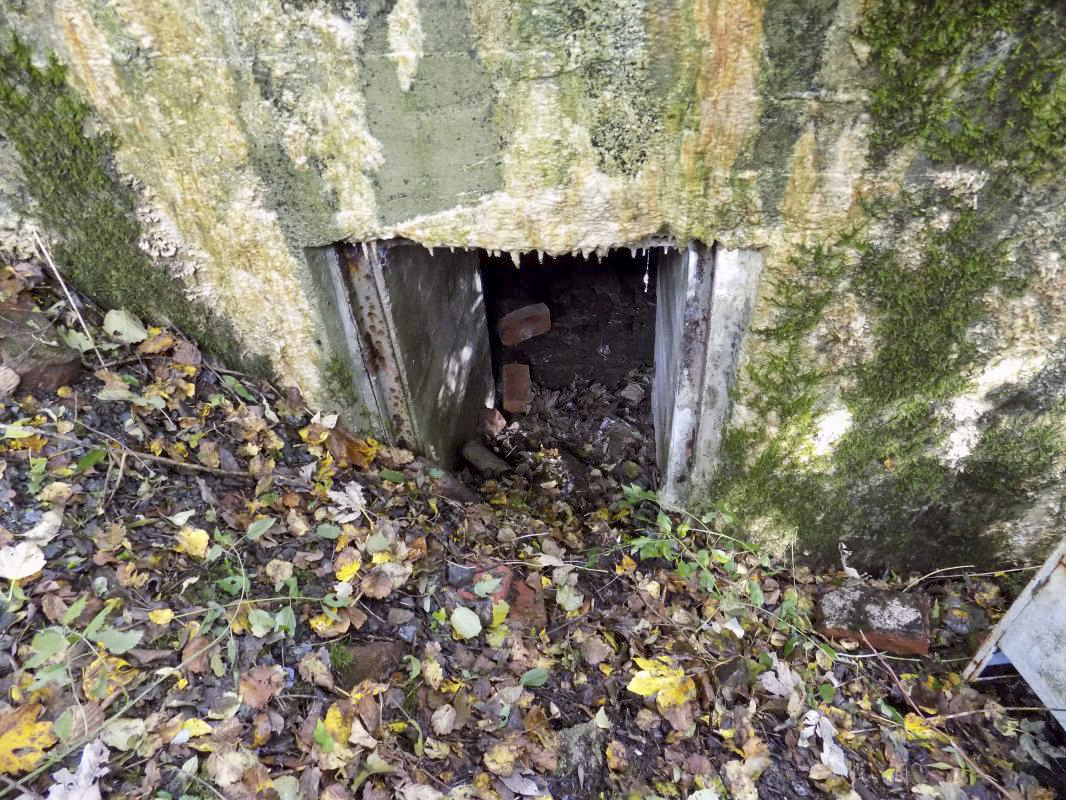 Ligne Maginot - BB33 - LARGE PRE NORD - (Blockhaus pour arme infanterie) - L'entrée hommes - R Tucker