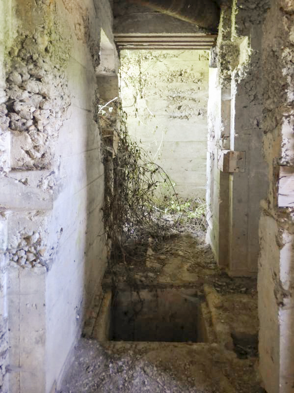 Ligne Maginot - CEZF-14 - POIX-TERRON OUEST - (Casemate d'infanterie - Double) - L'entrée du personel - JMBrams