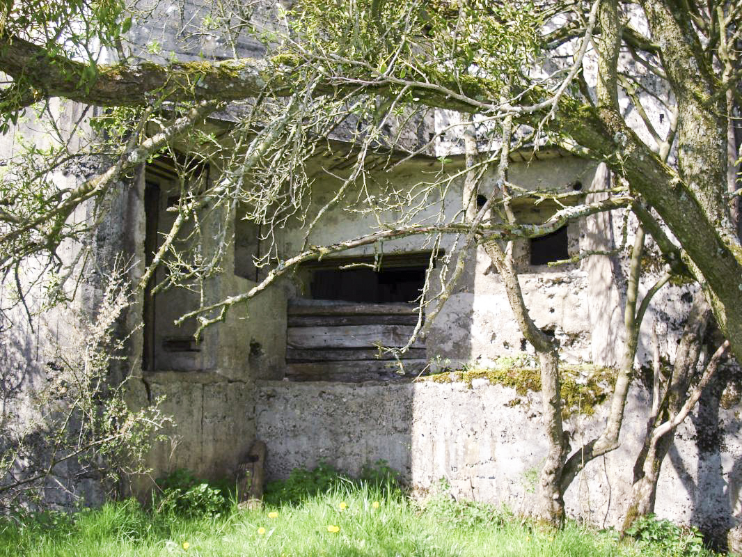 Ligne Maginot - CEZF-15 - CIMETIERE DE MONTIGNY - (Casemate d'infanterie - Double) - Les entrées - R Tucker