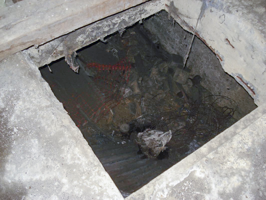 Ligne Maginot - CEZF-15 - CIMETIERE DE MONTIGNY - (Casemate d'infanterie - Double) -  - R Tucker