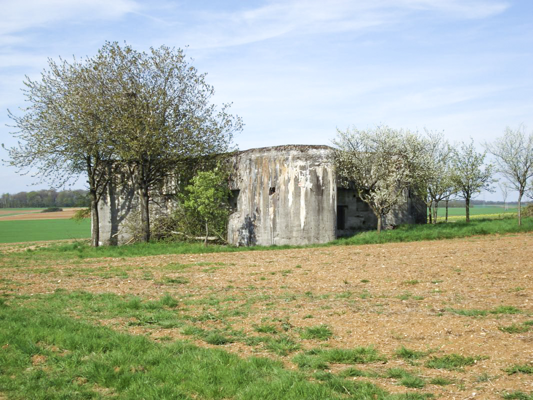 Ligne Maginot - CEZF-16 - POIX TERRON EST - (Casemate d'infanterie - Double) -  - R Tucker