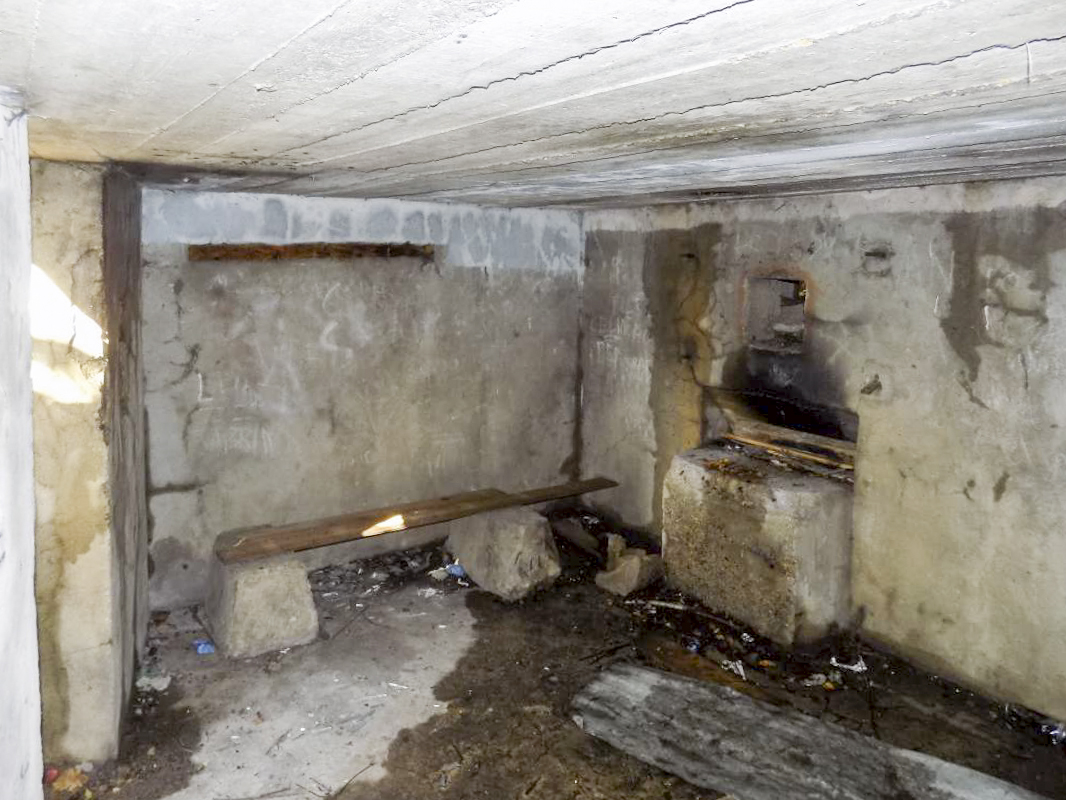 Ligne Maginot - BB59-C - BOIS DE L'HERMITAGE SUD - (Blockhaus pour arme infanterie) - Faces gauche et frontale - R Tucker