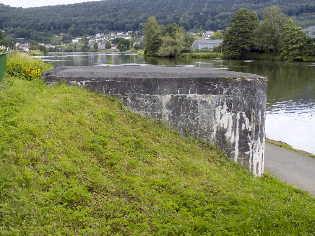 Ligne Maginot - BB61 - BARRAGE DE BOGNY - (Blockhaus pour arme infanterie) - L’arrière, et le direction de tir  - R Tucker