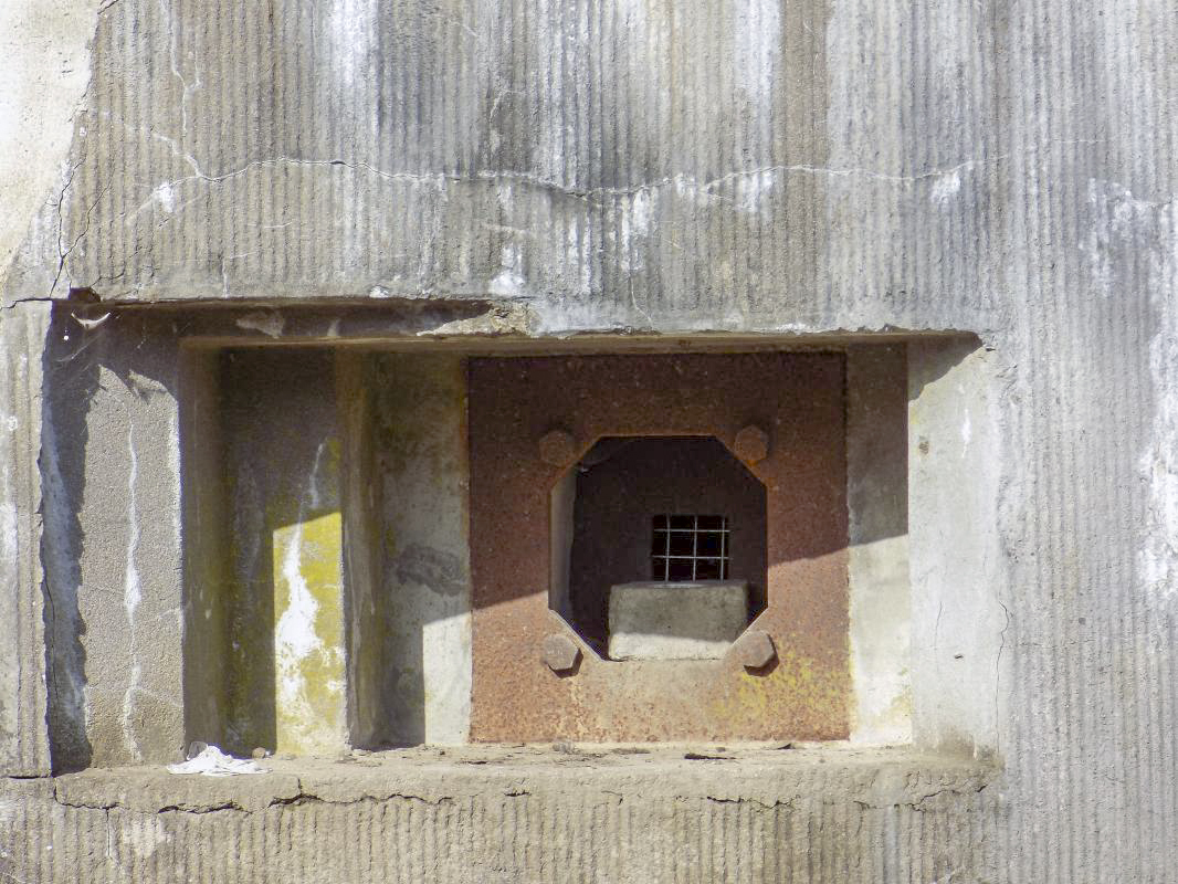 Ligne Maginot - MF3 - C - SORENDAL - (Poste GRM - Maison Forte) - Créneau à gauche - R Tucker