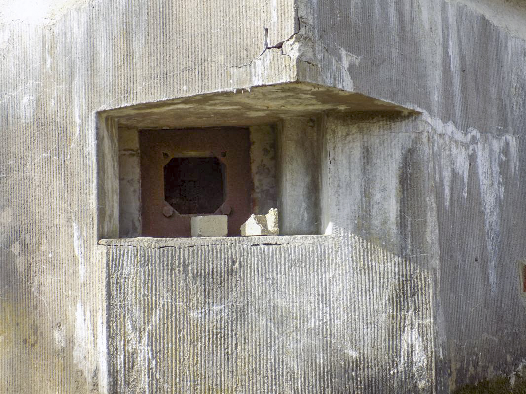 Ligne Maginot - MF3 - C - SORENDAL - (Poste GRM - Maison Forte) - Créneau à droite - R Tucker