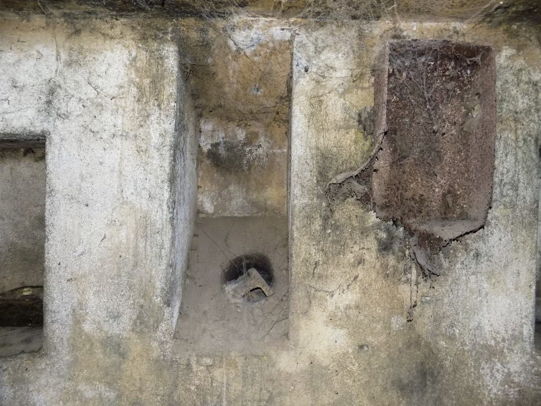 Ligne Maginot - MF3 - C - SORENDAL - (Poste GRM - Maison Forte) - Goulotte à grenades - R Tucker
