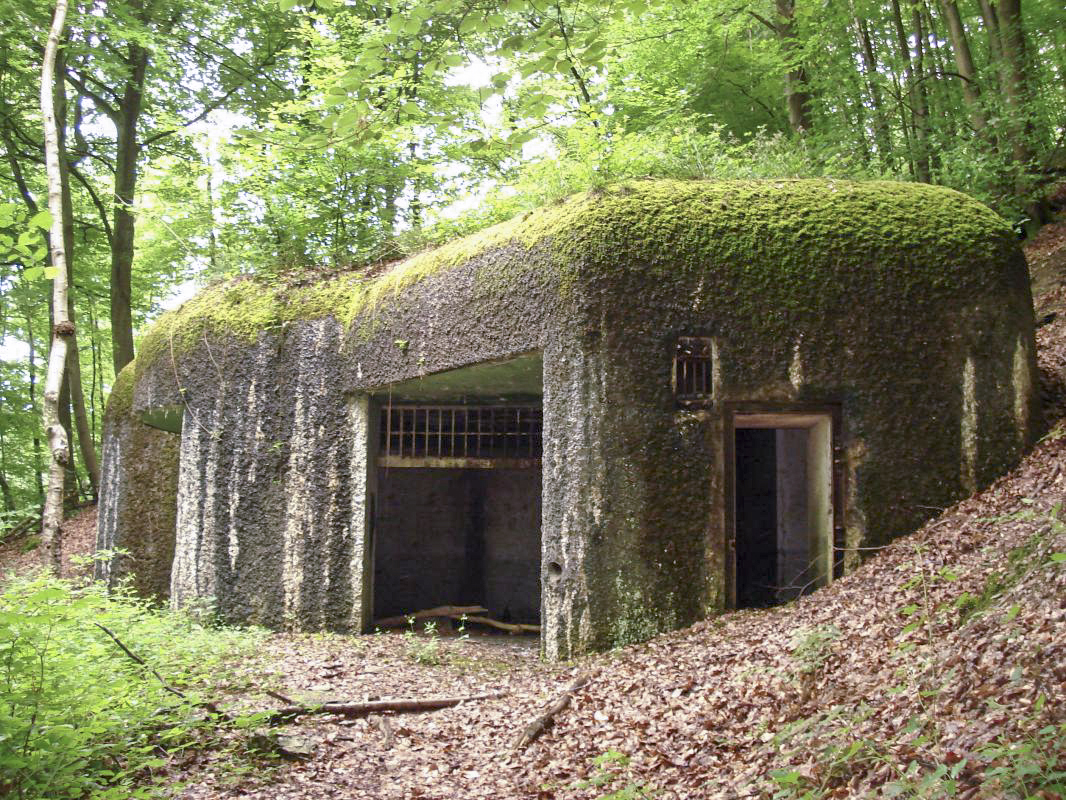 Ligne Maginot - A63 - NOUZONVILLE - (Casemate d'artillerie) -  - R Tucker