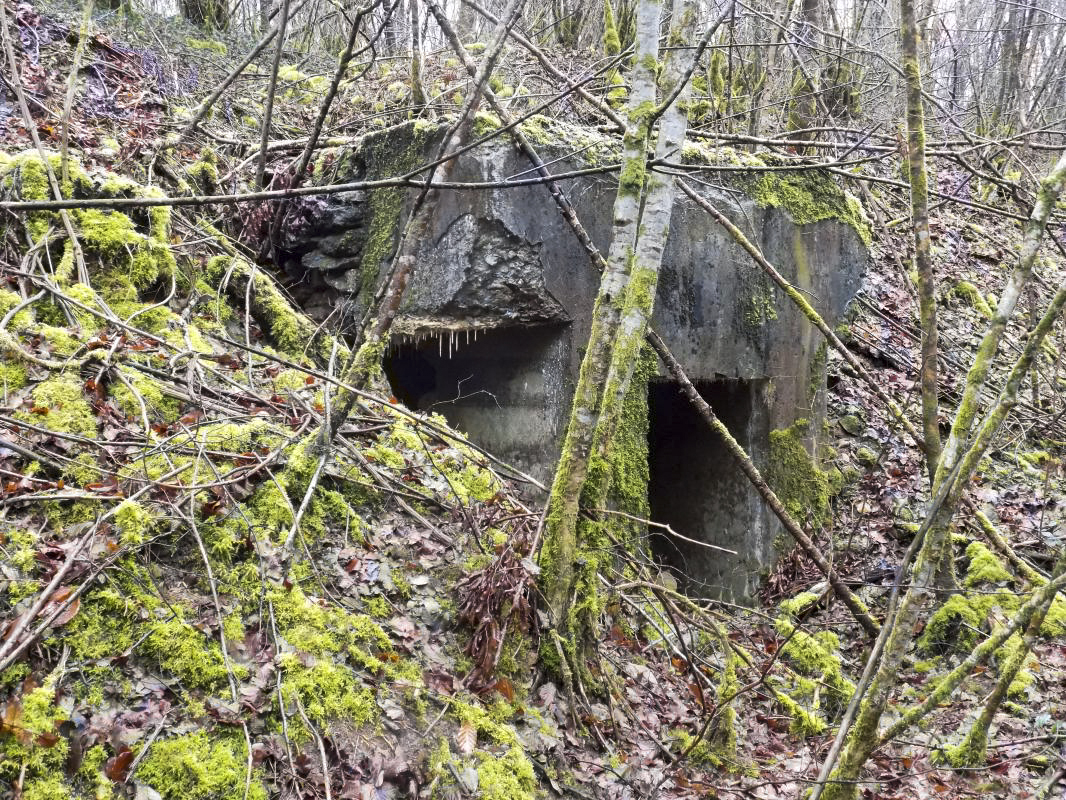 Ligne Maginot - CHARLEMAGNE (QUARTIER DU III / 148° RIF) - (PC de Quartier) - Entrée gauche - R Tucker
