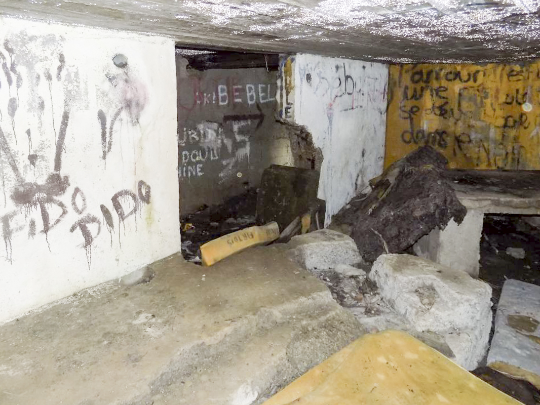 Ligne Maginot - Blockhaus Bb63 - DEVANT JOIGNY - L'entrée du bloc - R Tucker