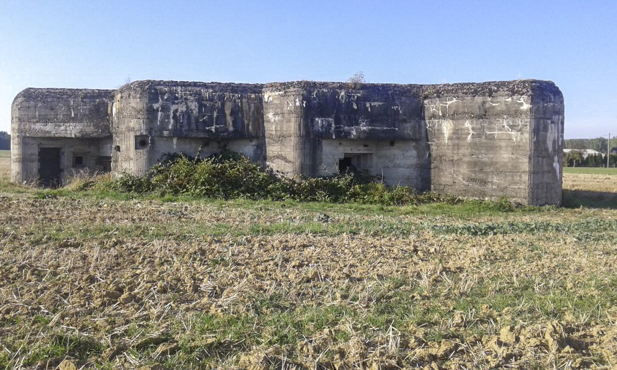 Ligne Maginot - CEZF-1 - FERME SAINT JEAN - (Casemate d'infanterie - Double) -  - Titi57