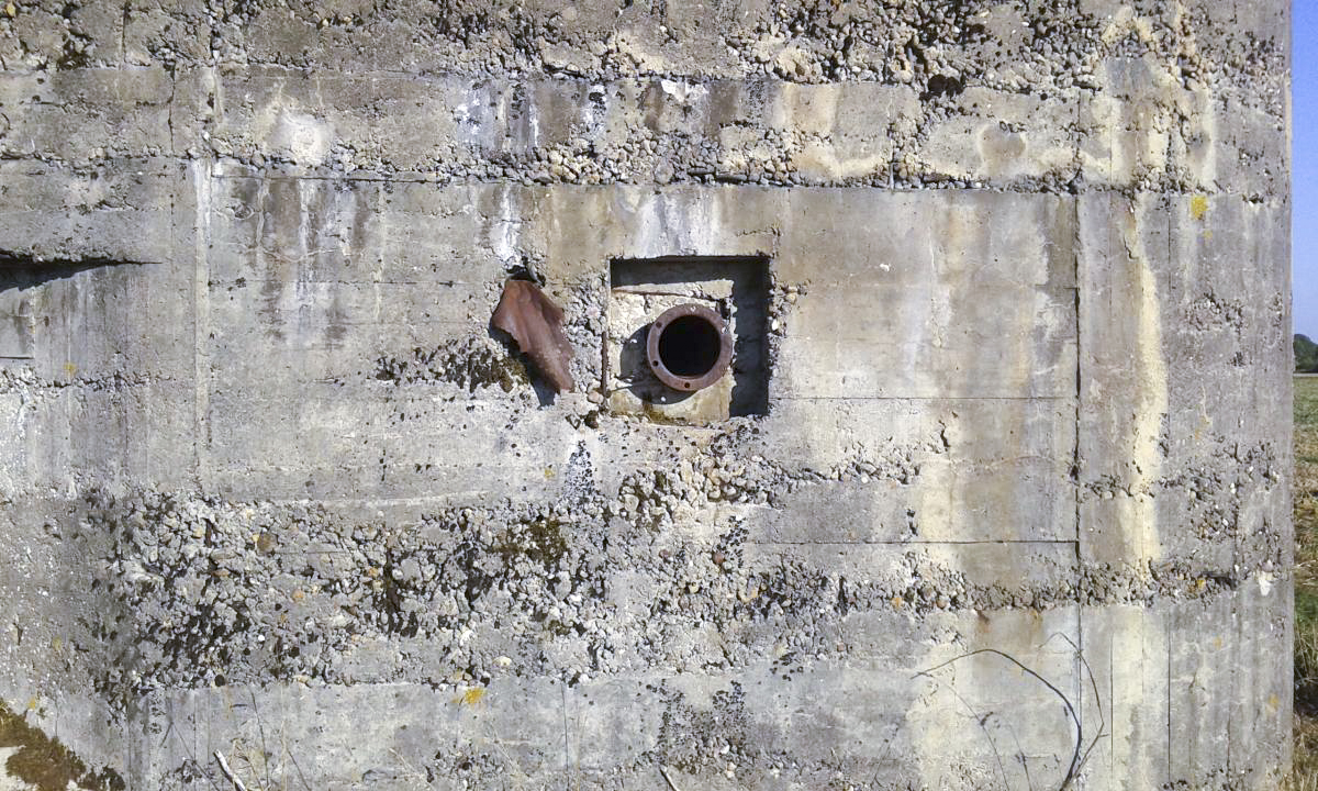 Ligne Maginot - CEZF-1 - FERME SAINT JEAN - (Casemate d'infanterie - Double) -  - Titi57