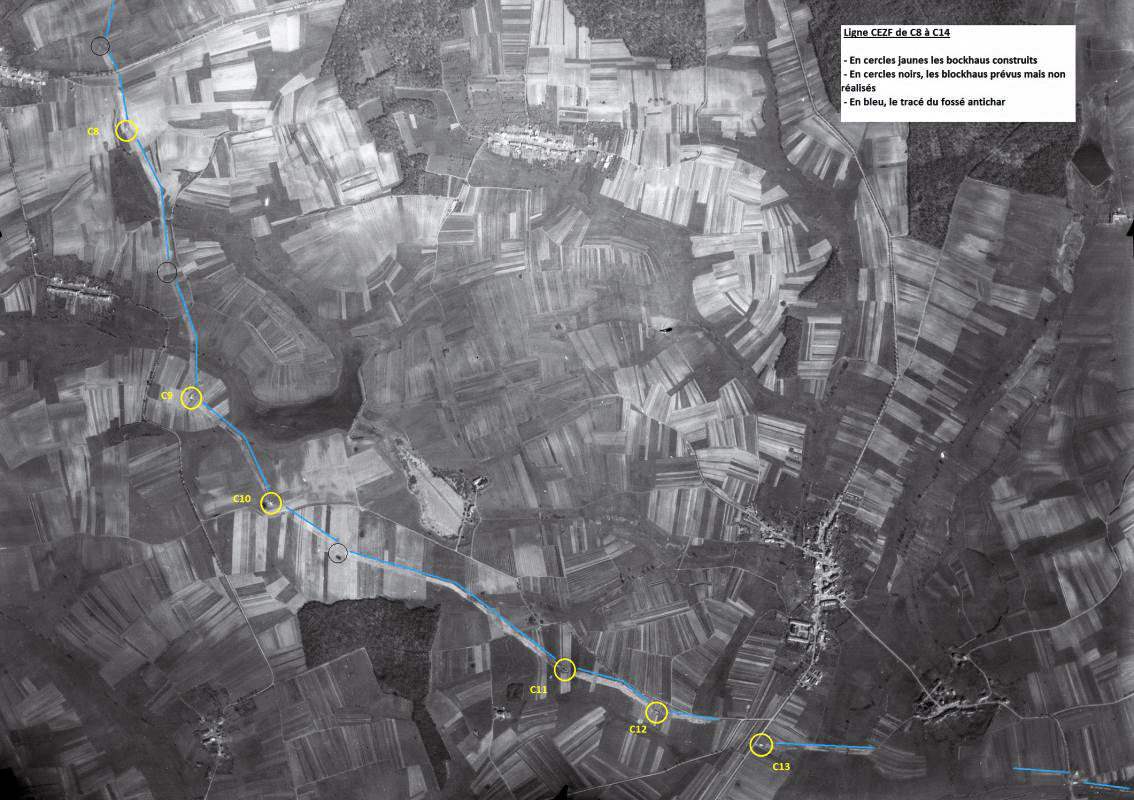 Ligne Maginot - CEZF-7 - GROSTENQUIN SUD - (Blockhaus lourd type STG / STG-FCR - Double) - Sure cette photo de 1948, le tracé de la ligne CEZF apparaît clairement. - Geoportail - IGN 1948