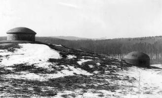 Ligne Maginot - HOCHWALD - (Ouvrage d'artillerie) - Bloc 15
Tourelle de mitrailleuse et cloche GFM
