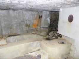 Ligne Maginot - 28A - RIMONNEAU - (Blockhaus pour canon) - Face droite et l'entrée
