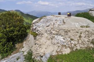 Ligne Maginot - CONCHETAS - CONQUET (OC) - (Ouvrage d'infanterie) - Bloc 7
Vue du dessus et des des deux cheminées du bloc