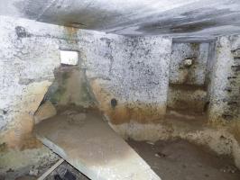 Ligne Maginot - 32B - RUISSEAU DE REVIGNY EST - (Blockhaus pour arme infanterie) - Créneau Hotchkiss à gauche, créneau FM à droite
