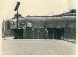 Ligne Maginot - BAMBESCH - A35 - (Ouvrage d'infanterie) - Le bloc 3
Le drapeau allemand flotte sur l'ouvrage
