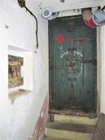 Ligne Maginot - EINSELING - A36 - (Ouvrage d'infanterie) - Etage inférieur
Porte étanche de la cloche JM Ouest
A gauche le créneau de défense de l'issue de secours
