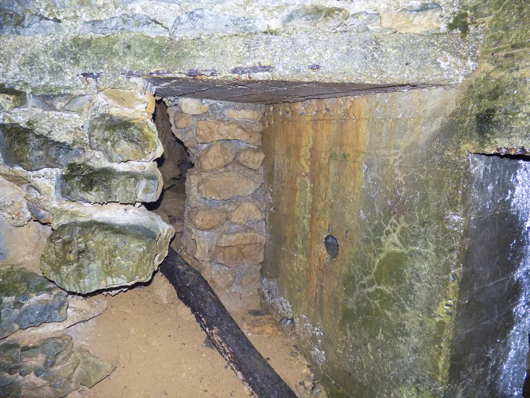 Ligne Maginot - 27A - RIMONNEAU EST - (Blockhaus pour canon) - Recoin gauche - R Tucker