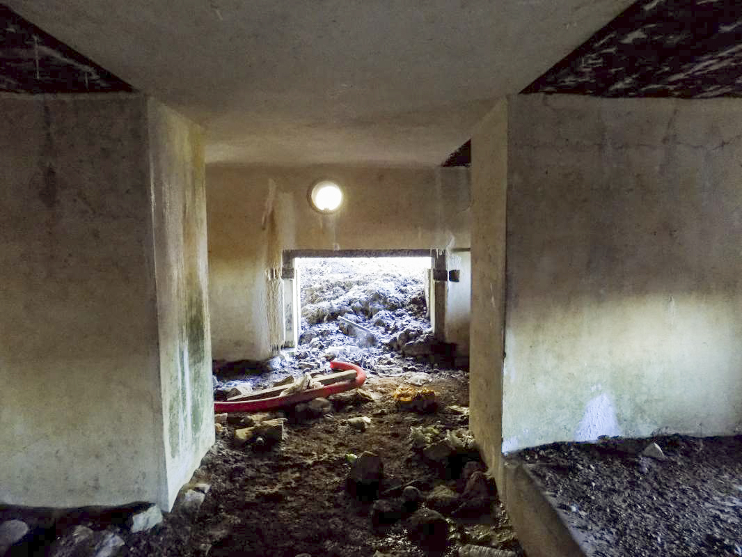 Ligne Maginot - A71 - VILLERS SEMEUSE - (Casemate d'infanterie - Simple) - L'entrée AC - R Tucker