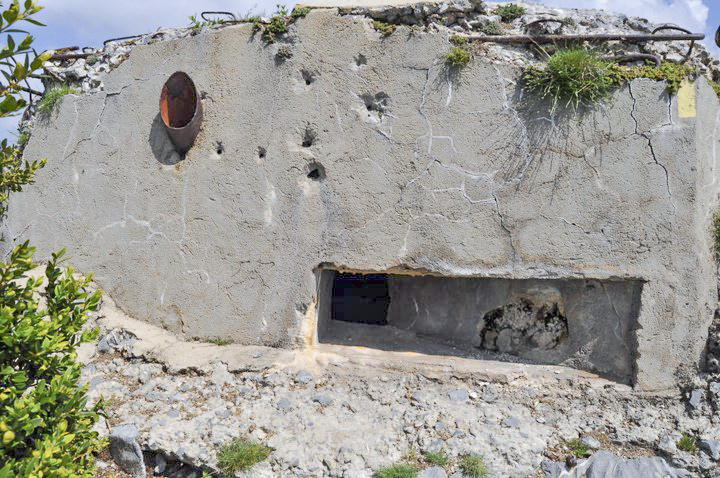 Ligne Maginot - CONCHETAS - CONQUET (OC) - (Ouvrage d'infanterie) - Bloc 7
Vue rapprochée du créneau pour Poste Optique - Simon
