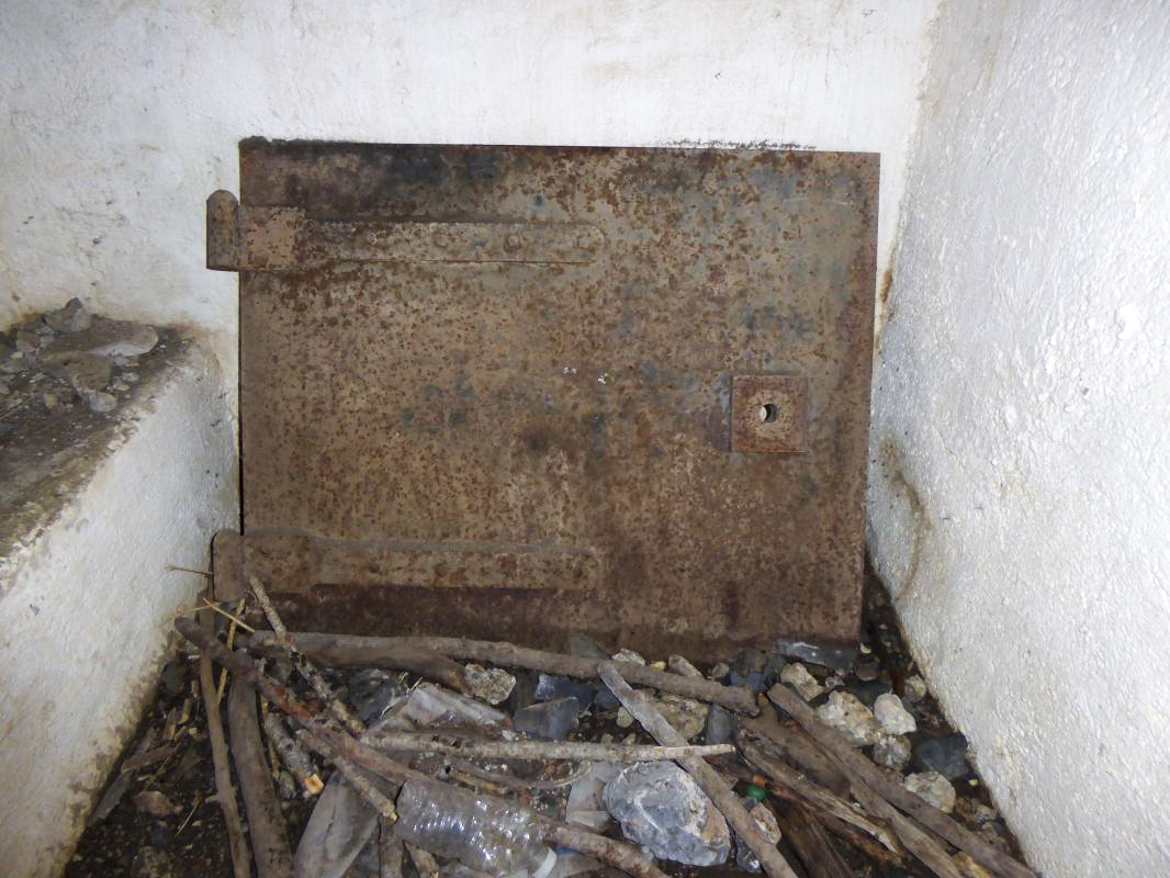 Ligne Maginot - CONCHETAS - CONQUET (OC) - (Ouvrage d'infanterie) - Bloc 6
Porte de la trappe - ELLENA-CUNY