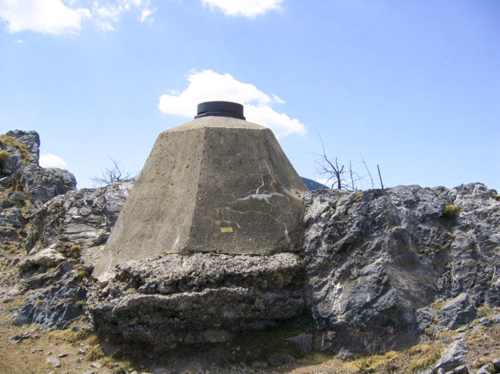 Ligne Maginot - CONCHETAS - CONQUET (OC) - (Ouvrage d'infanterie) - Bloc 4
Vue du bloc observatoire à cloche Saint Jacques - Serge FORNERIS