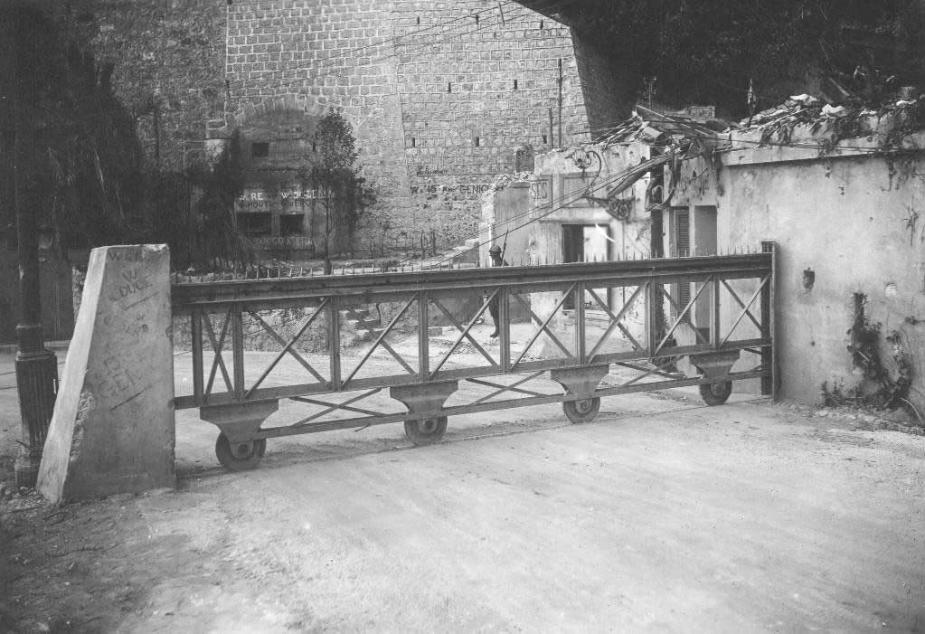 Ligne Maginot - PONT SAINT LOUIS (BARRAGE RAPIDE) - (Blockhaus pour canon) - Pont Saint Louis en 1940
Photo 1° armée italienne - Inconnu