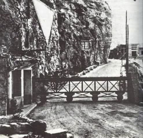 Ligne Maginot - PONT SAINT LOUIS (BARRAGE RAPIDE) - (Blockhaus pour canon) - La barriere fermée - Inconnu