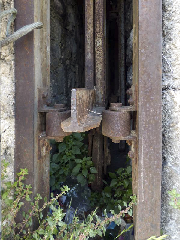 Ligne Maginot - PONT SAINT LOUIS (BARRAGE RAPIDE) - (Blockhaus pour canon) - Barrière de route - JMBrams