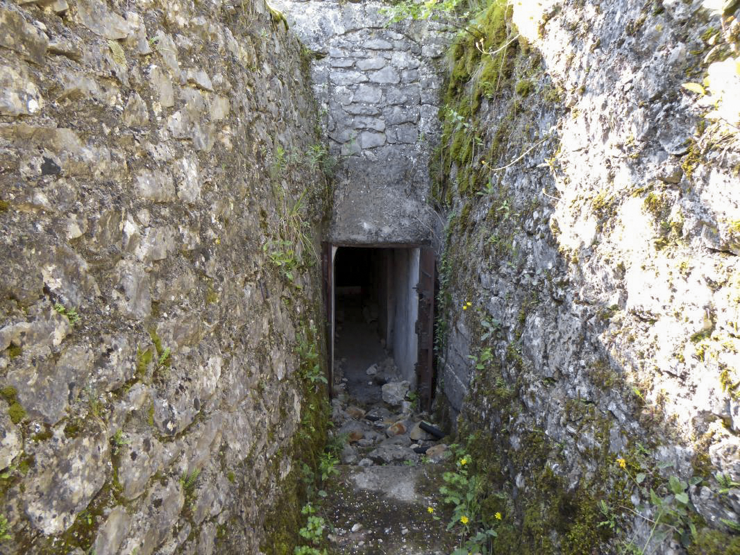 Ligne Maginot - CASTES RUINES (CR) - (Ouvrage d'infanterie) - Bloc 1 - ELLENA-CUNY