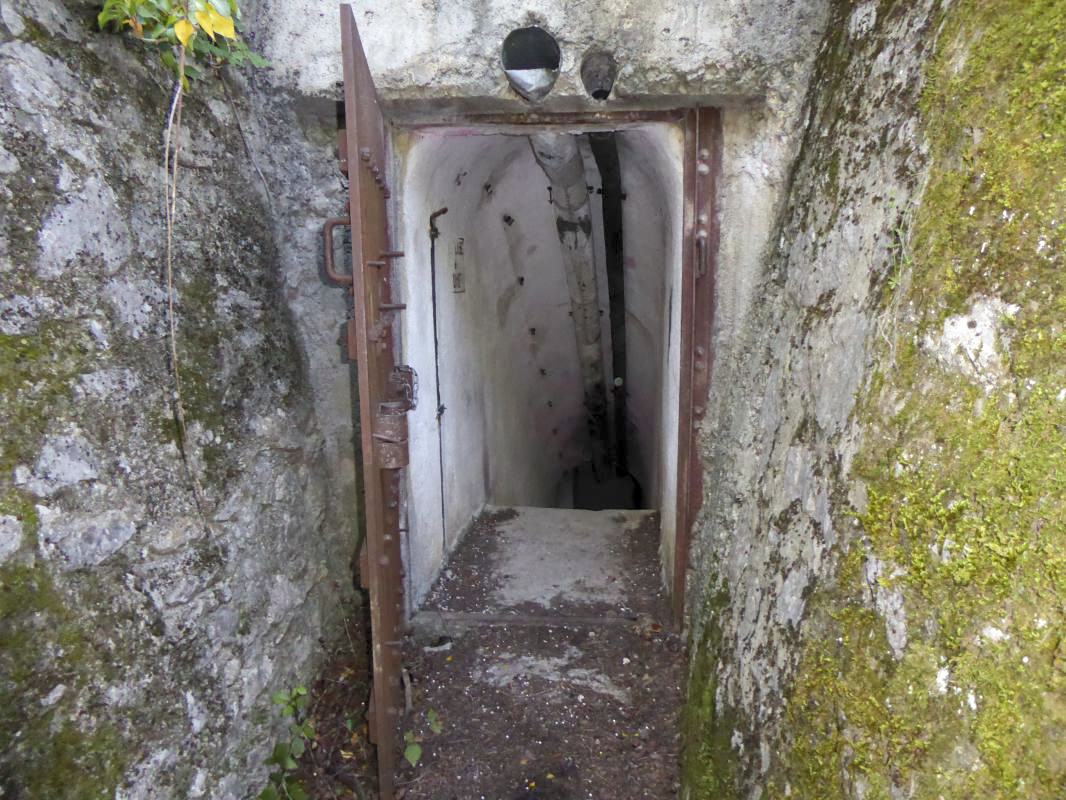 Ligne Maginot - CASTES RUINES (CR) - (Ouvrage d'infanterie) - Bloc 2 - ELLENA-CUNY