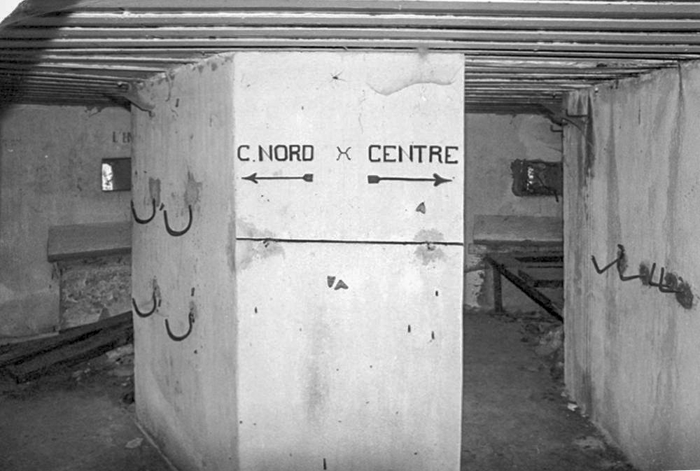 Ligne Maginot - CASTES RUINES (CR) - (Ouvrage d'infanterie) - Couloir de séparation des chambres de tir - LOVINY Alain