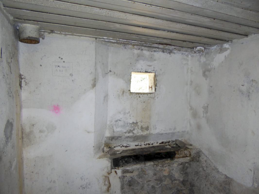 Ligne Maginot - CASTES RUINES (CR) - (Ouvrage d'infanterie) - Bloc 4 - ELLENA-CUNY