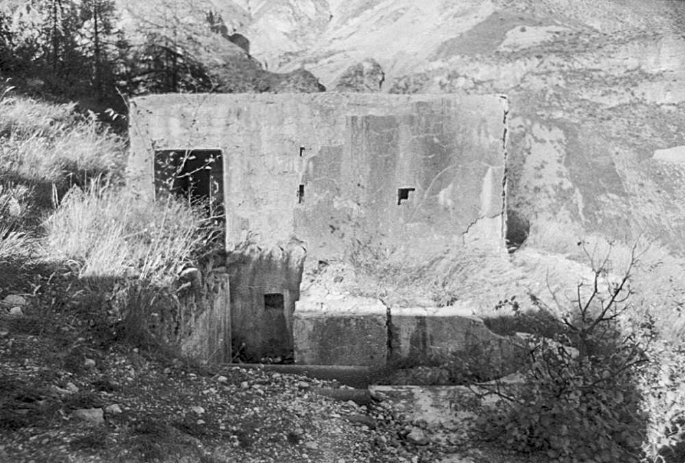 Ligne Maginot - SAINT DALMAS le SELVAGE (SD) - (Ouvrage d'infanterie) - Bloc 2 et cuve pour mortier - LOVINY Alain