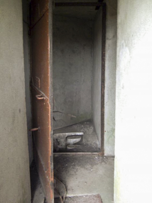 Ligne Maginot - BB45 - (Blockhaus pour canon) - Les toilettes - GLÜCKSJÄGER GJ13