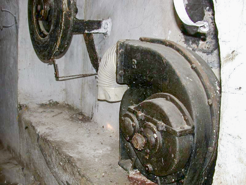 Ligne Maginot - SAINT DALMAS LE SELVAGE (SD) - (Ouvrage d'infanterie) - Les dessous de l'ouvrage
Ventilation manuelle - ZEIG Marc