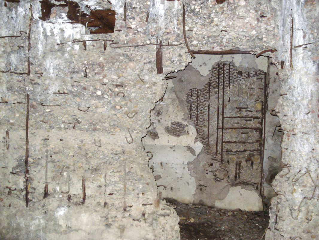 Ligne Maginot - A74 - FLIZE-CHARLEMAGNE - (Casemate d'artillerie) -  - R Tucker
