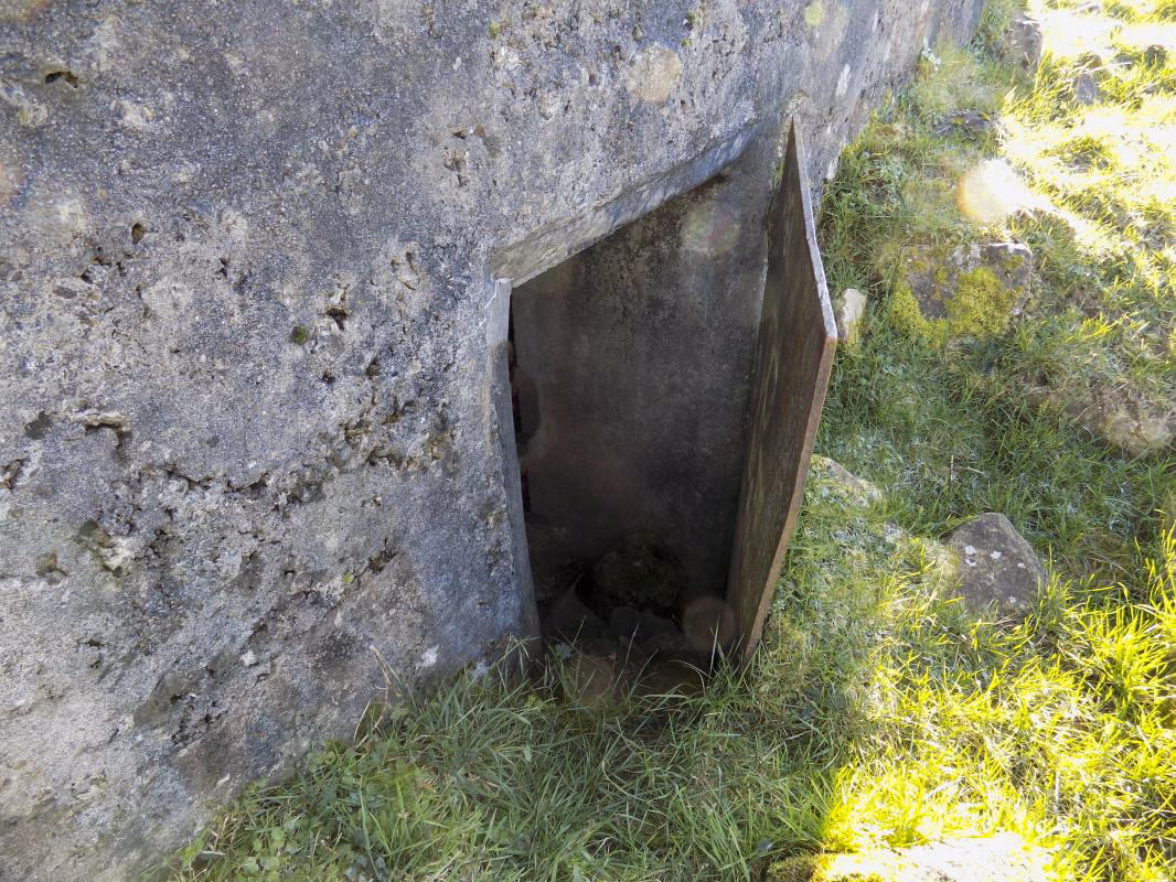 Ligne Maginot - BB77-B - LES HACHES EST - (Blockhaus pour canon) - L'entrée - R Tucker
