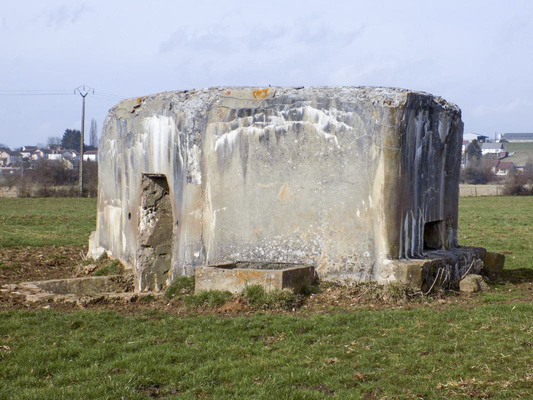 Ligne Maginot - BB82 - DOM LE MESNIL - (Blockhaus pour arme infanterie) - L'arrière et les deux cotés droits - R Tucker