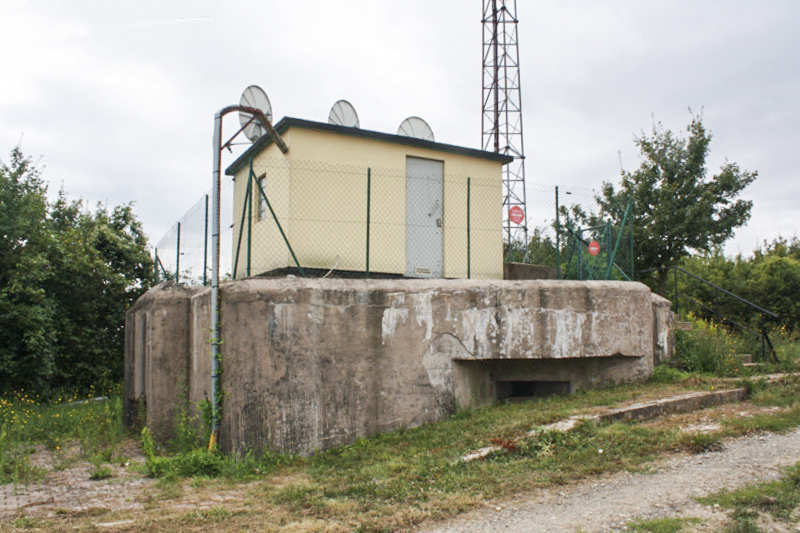 Ligne Maginot - AB9BIS - (Blockhaus pour canon) - Le créneau pour mitrailleuse - www.ligne-maginot.org