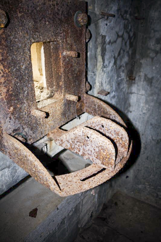 Ligne Maginot - AT31 - (Blockhaus pour arme infanterie) - Vue intérieure de la trémie blindée - Fré Do