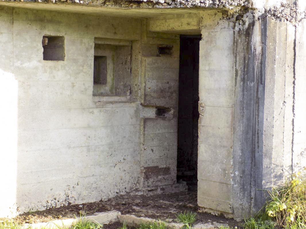 Ligne Maginot - A94 - BRUNCENT - (Blockhaus lourd type STG / STG-FCR - Simple) - L'entrée hommes - R Tucker