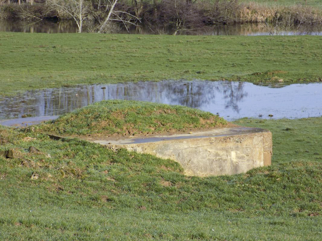 Ligne Maginot - 25A - MORECHAMBRIERE EST - (Blockhaus pour arme infanterie) - Vue prise du sud - R Tucker