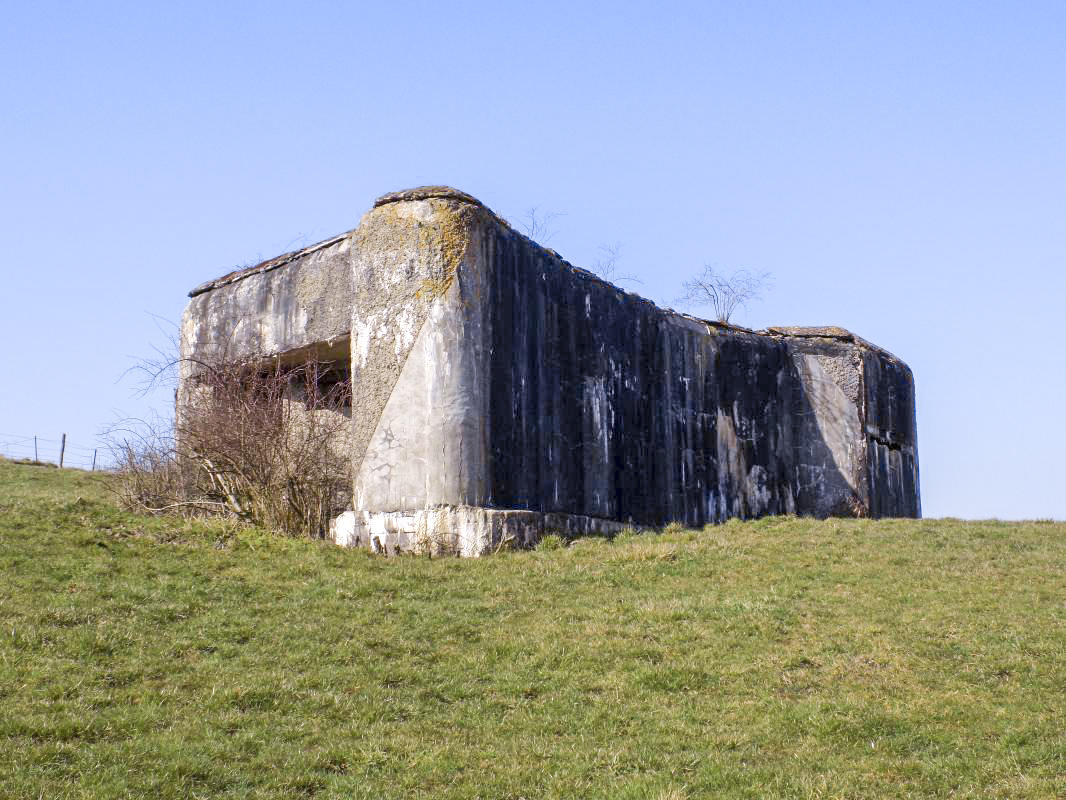Ligne Maginot - A101BIS - TOURTRAY SUD - (Blockhaus lourd type STG / STG-FCR - Double) - Face sud-est / nord-est - R Tucker