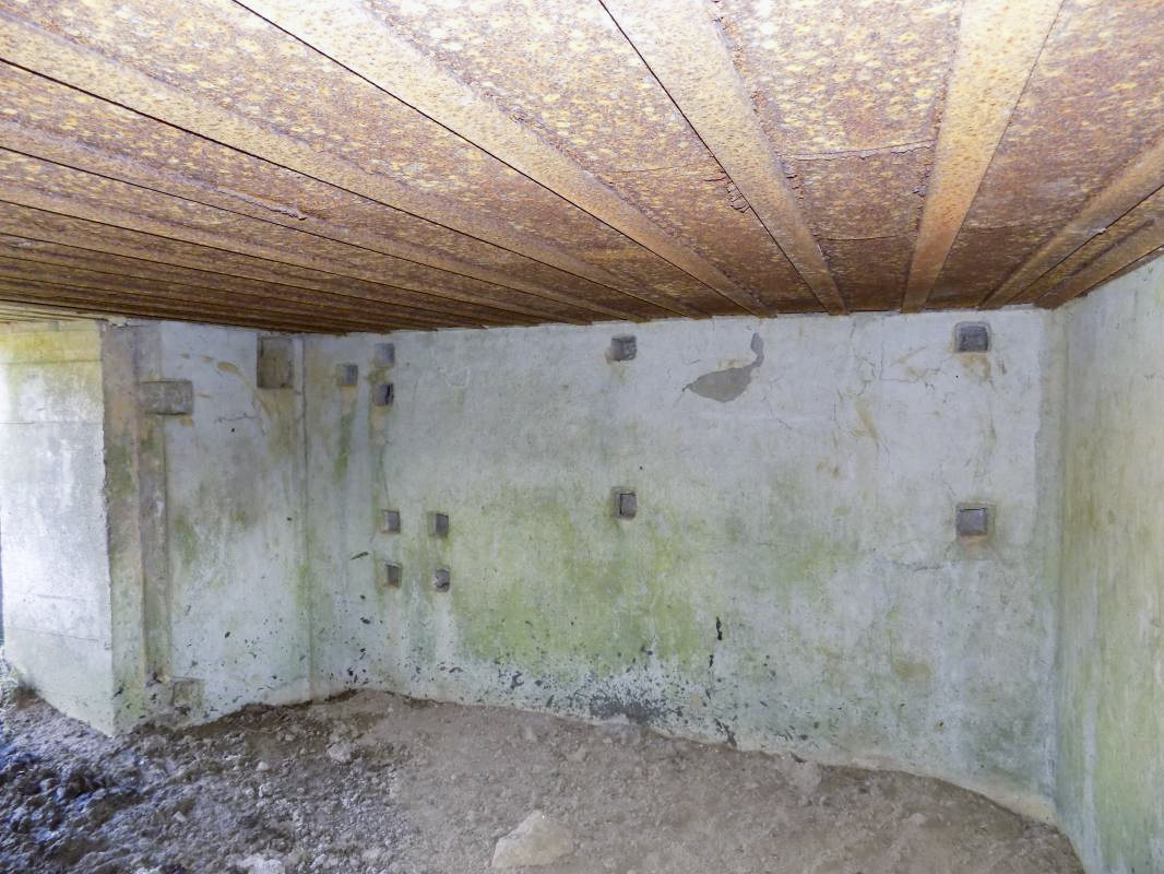 Ligne Maginot - EUILLY SUD - (Blockhaus pour canon) - face gauche - R Tucker