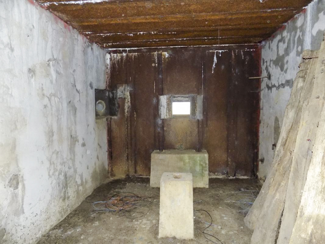 Ligne Maginot - A97 - EPINETTE - (Blockhaus lourd type STG / STG-FCR - Simple) - Créneau Hotchkiss - R Tucker