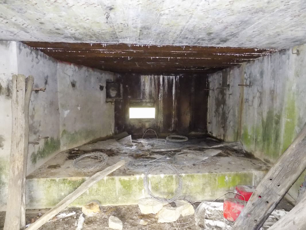 Ligne Maginot - A97 - EPINETTE - (Blockhaus lourd type STG / STG-FCR - Simple) - Créneau AC - R Tucker